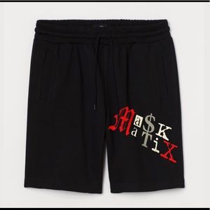 ‘BRED’ FLEECE SHORTS